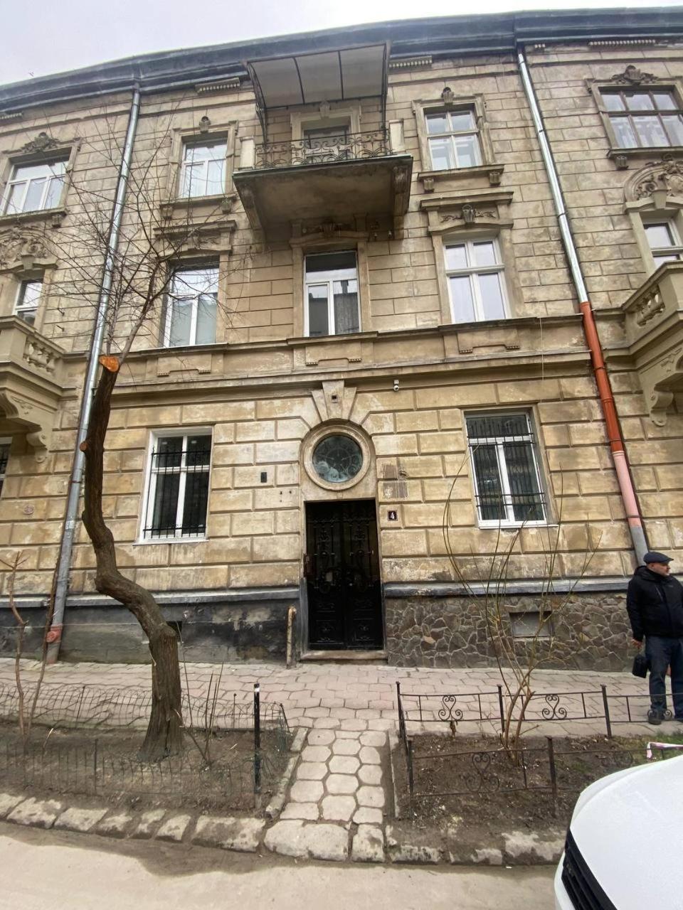 на вулиці кравчука-личаківська бічна Апартаменты